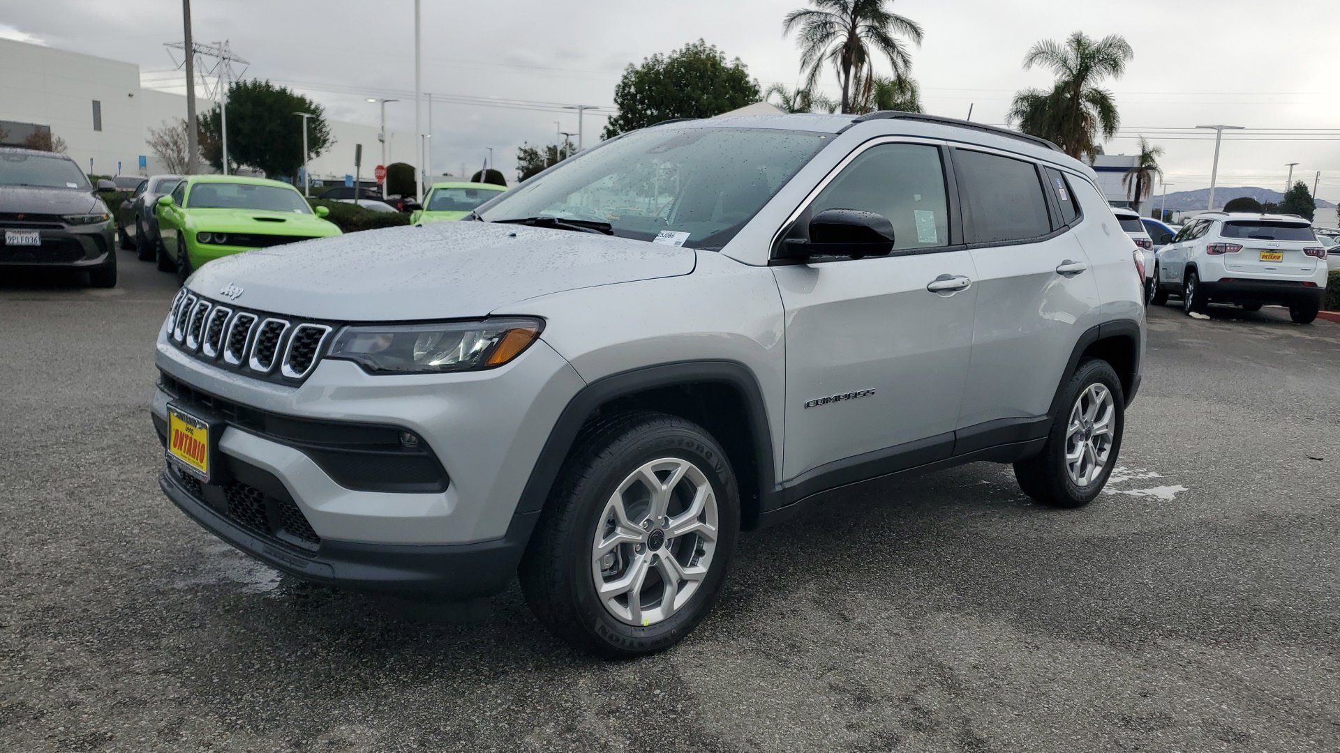 2025 Jeep Compass Latitude photo 2