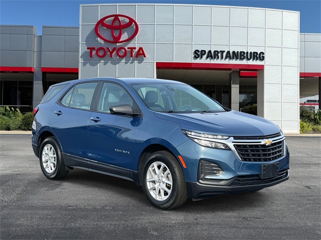 2024 Chevrolet Equinox LS's photo