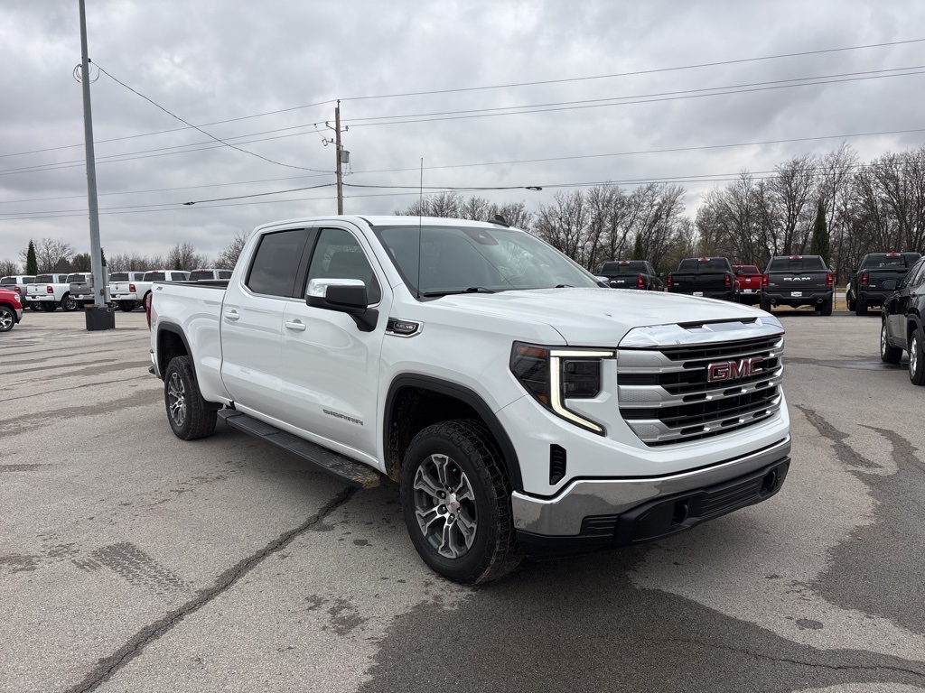 2023 GMC Sierra 1500 SLE's photo