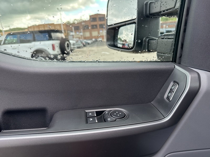 2025 Ford F-350 XL photo 17