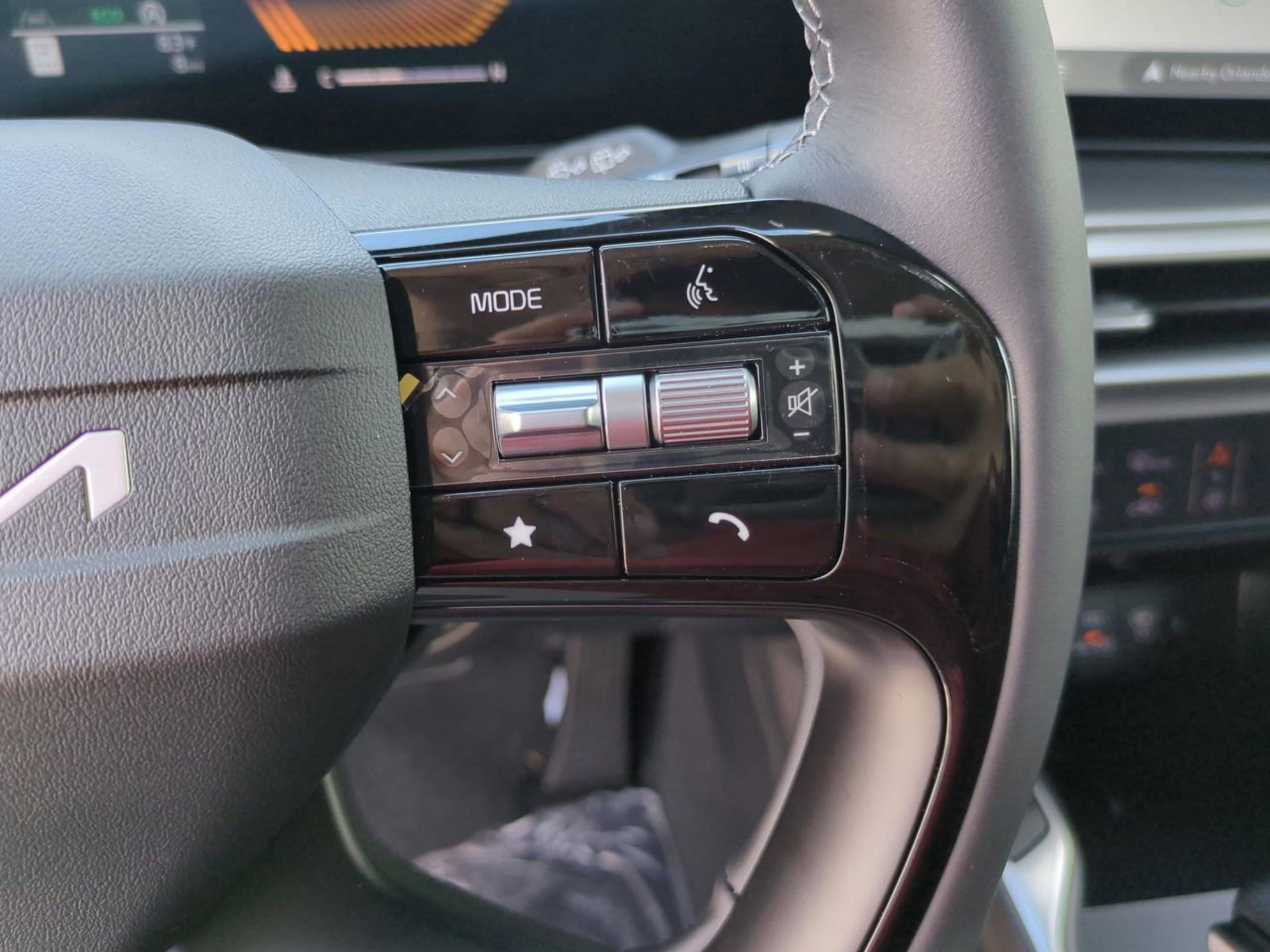 2026 Kia Sorento EX photo 29