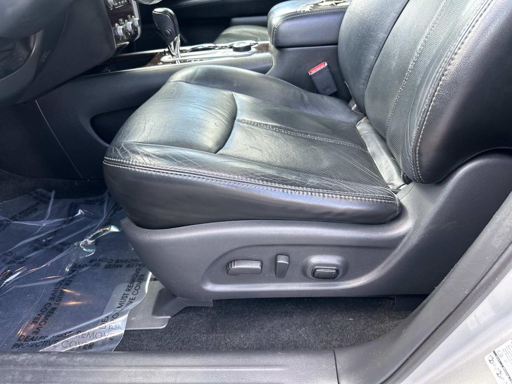 2014 Nissan Pathfinder Platinum photo 39
