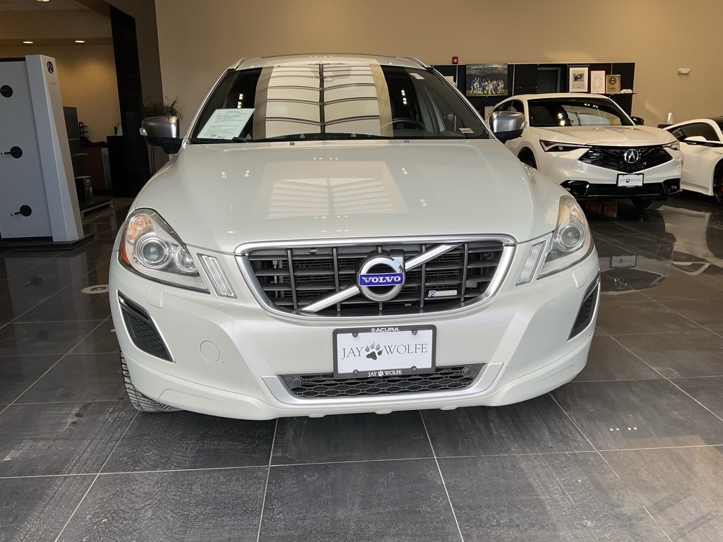 Used 2013 Volvo XC60 T6 R-Design with VIN YV4902DZ4D2455937 for sale in Kansas City