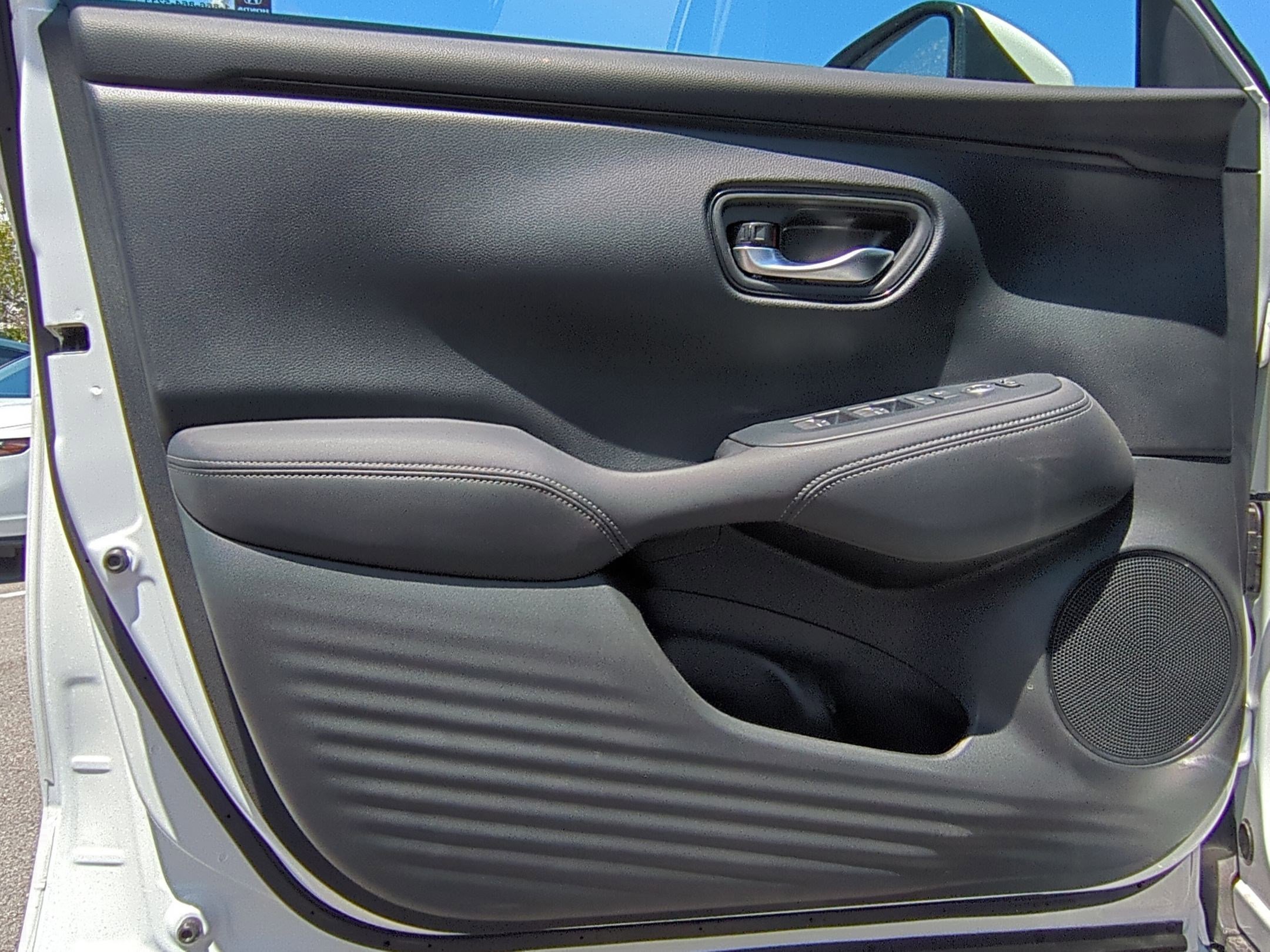 2025 Honda HR-V EX-L photo 7