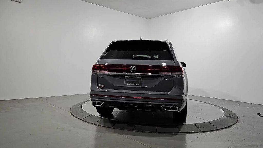 2026 Volkswagen Atlas SEL Premium R-Line photo 4