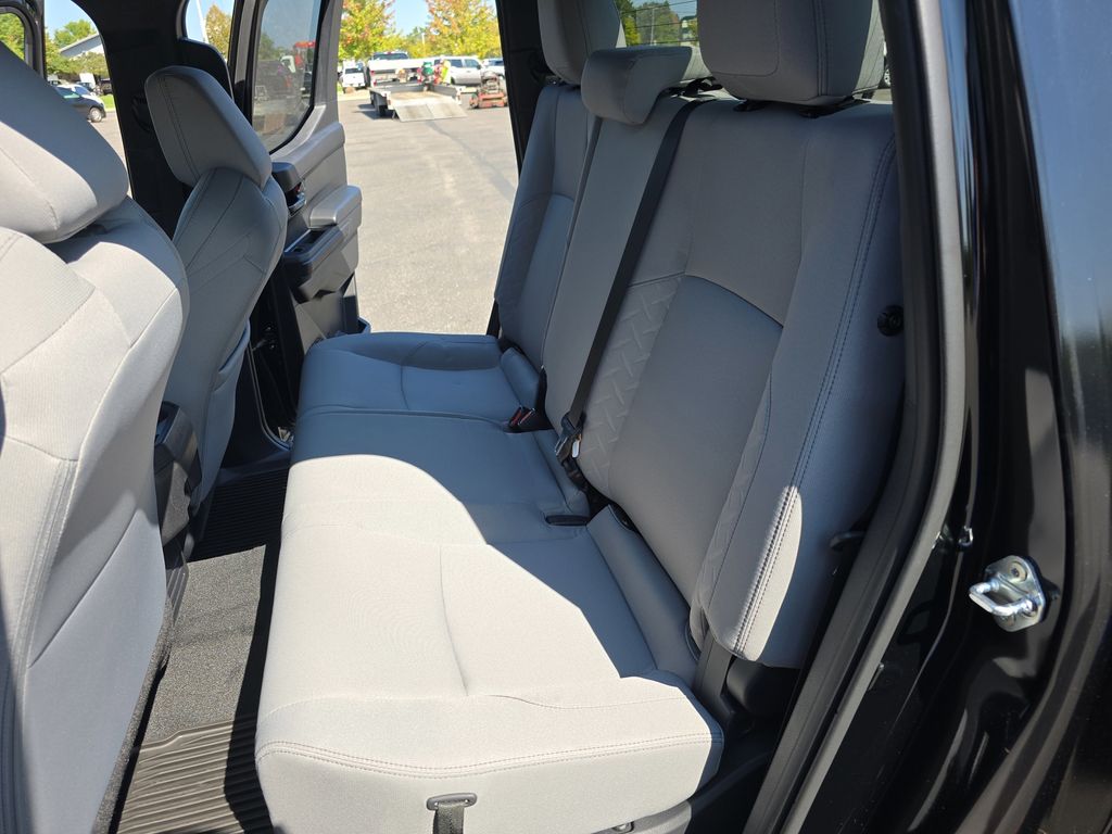 2025 Toyota Tacoma SR5 photo 13