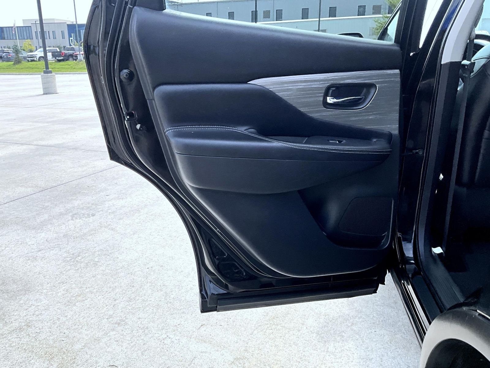 2017 Nissan Murano SL photo 18