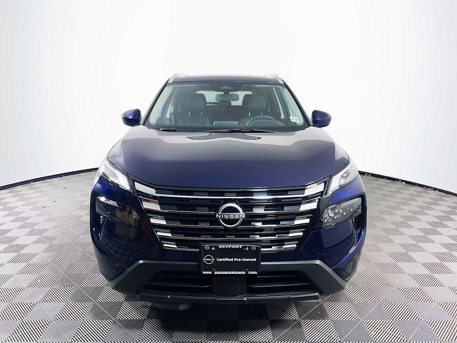 2026 Nissan Rogue SV photo 2