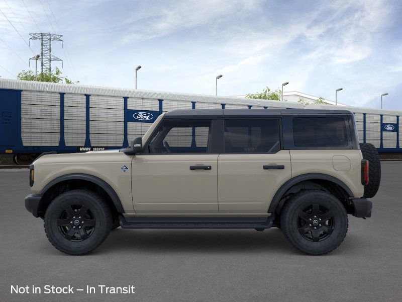 2025 Ford Bronco Outer Banks photo 3