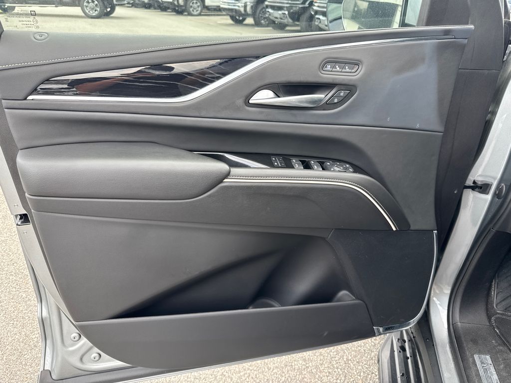 2023 Cadillac Escalade Sport photo 9