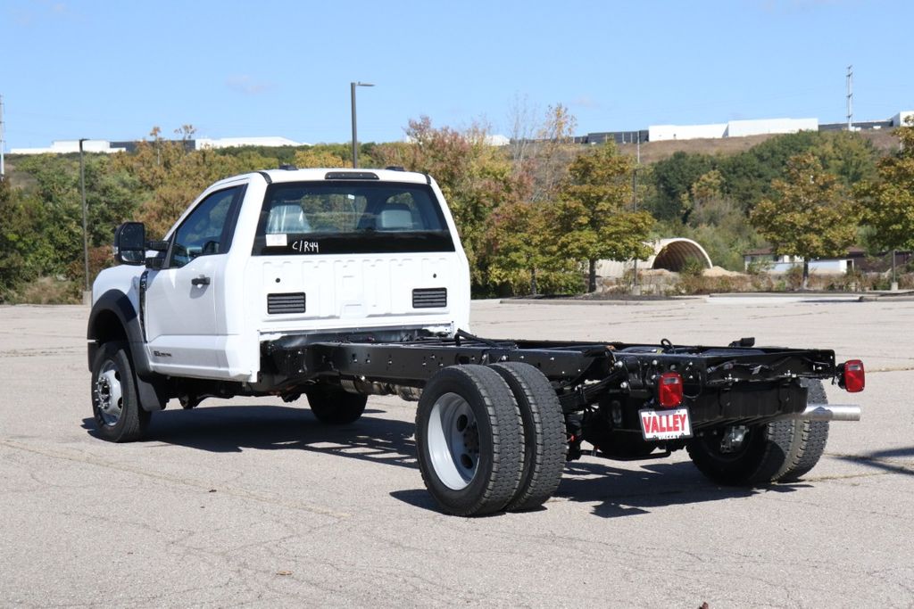 2026 Ford F-550 photo 3