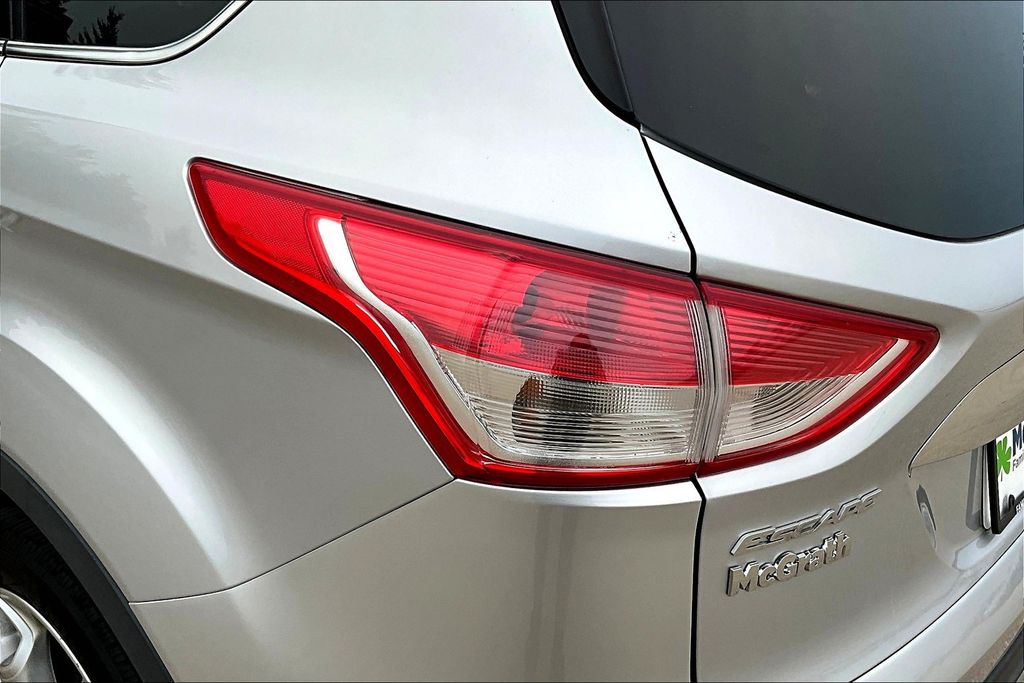 2016 Ford Escape Titanium photo 21