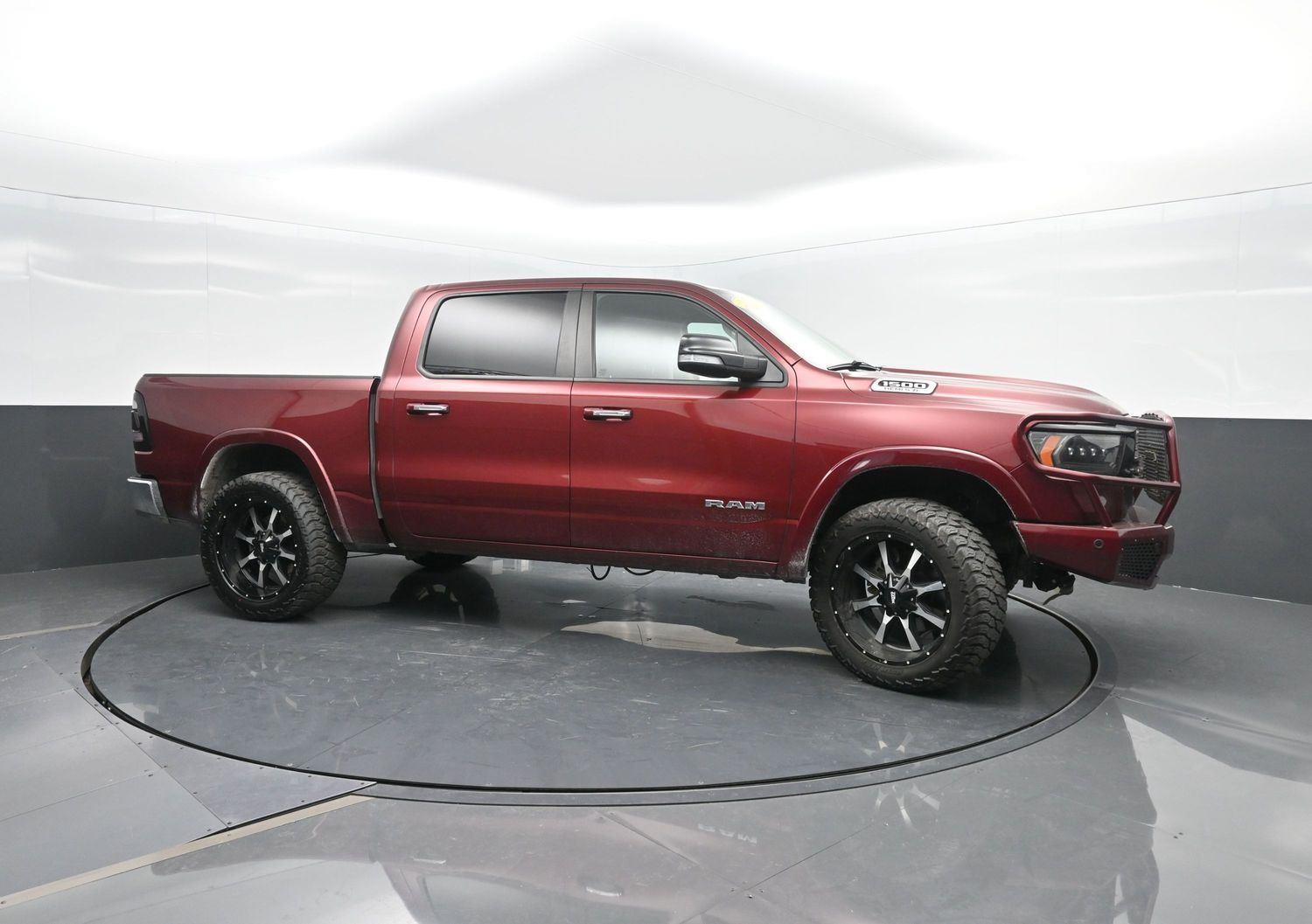 2019 Ram 1500 Laramie photo 3