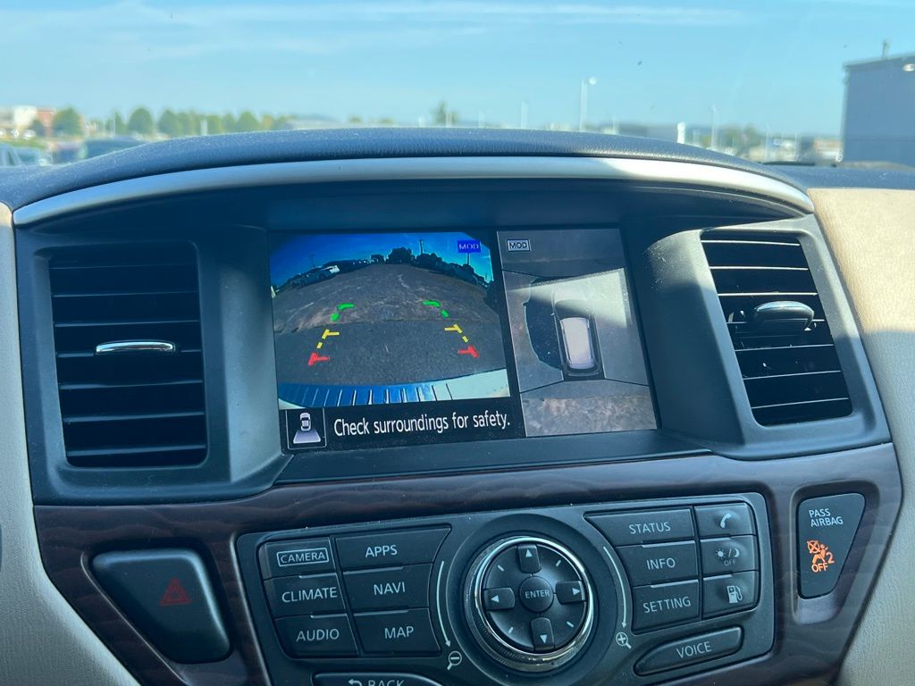 2019 Nissan Pathfinder Platinum photo 21