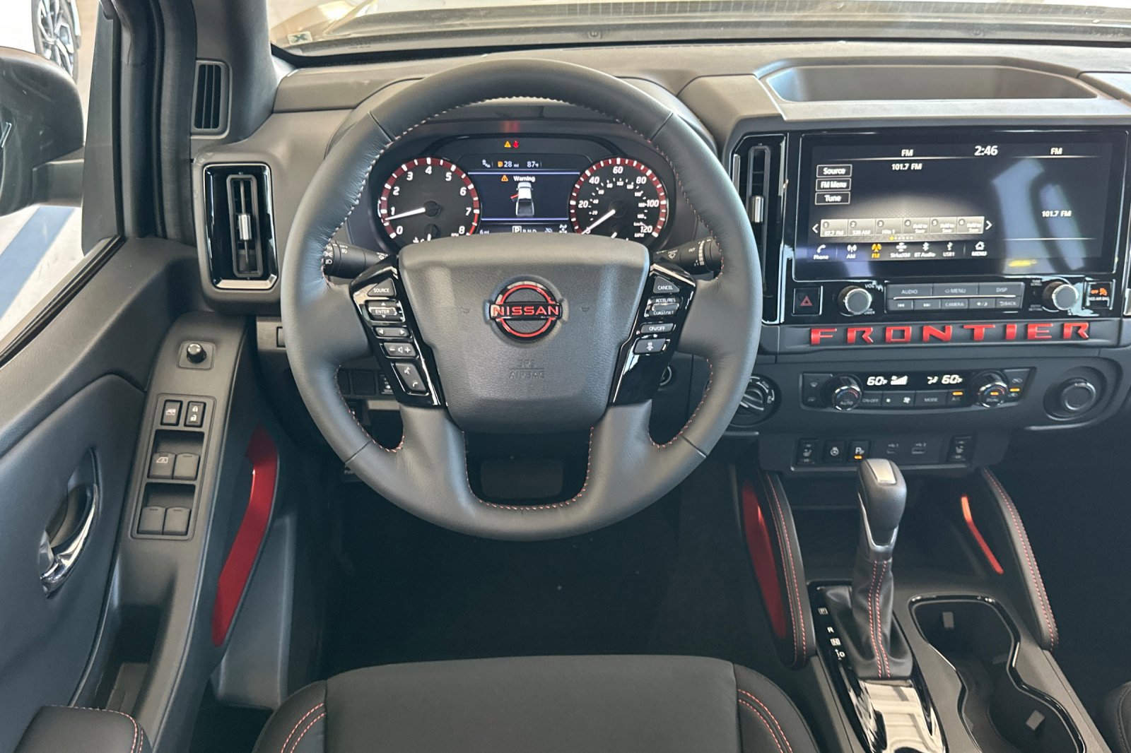 2025 Nissan Frontier Crew Cab PRO-4X photo 14