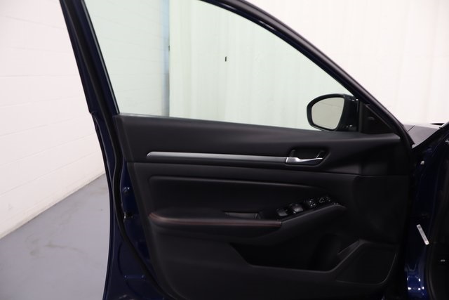 2024 Nissan Altima 2.5 SR photo 9