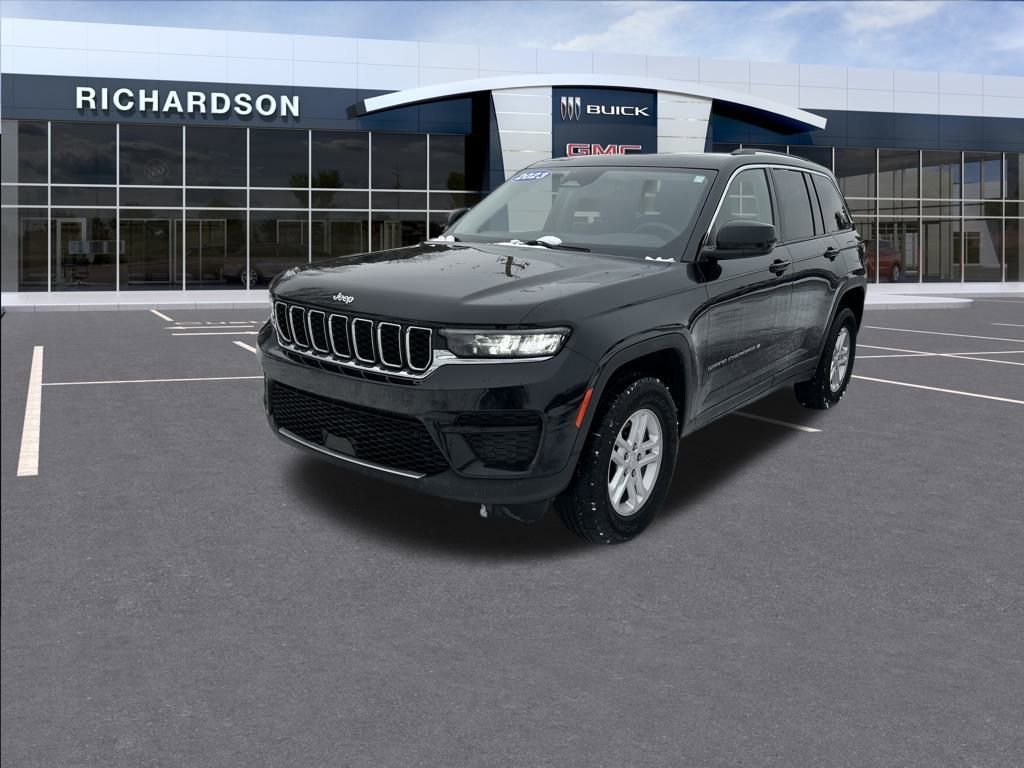 2023 Jeep Grand Cherokee Laredo's photo