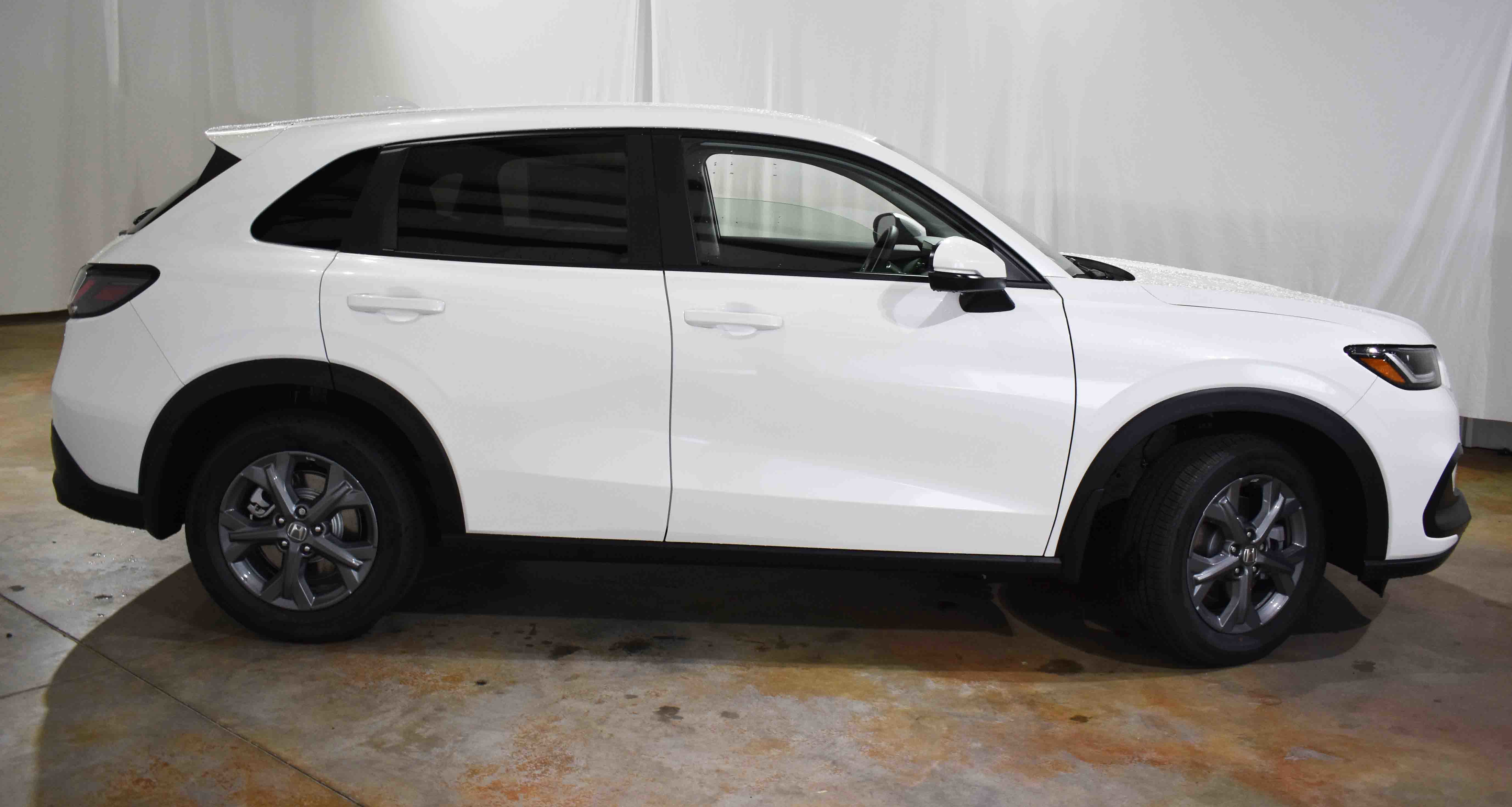 2026 Honda HR-V LX photo 8
