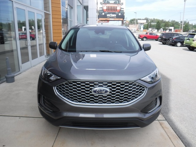 2024 Ford Edge SEL photo 4