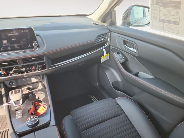 2026 Nissan Rogue SV photo 11