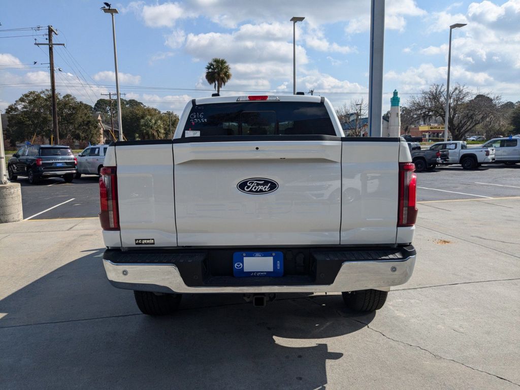 2025 Ford F-150 Lariat photo 4
