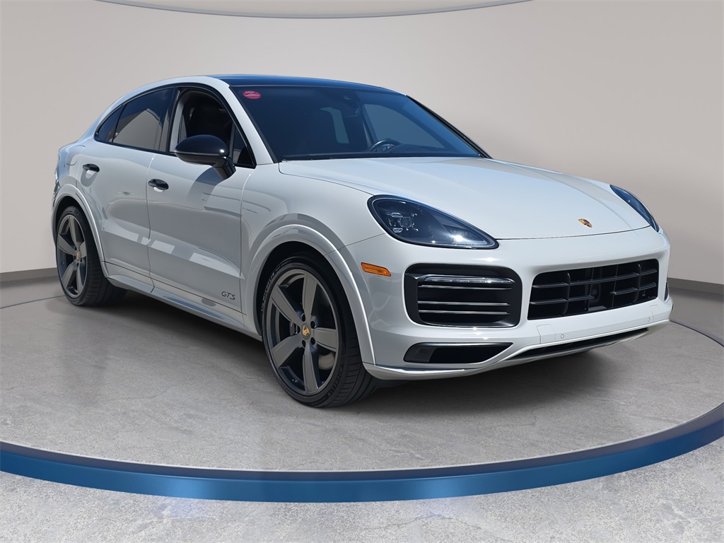 2022 Porsche Cayenne Coupe GTS photo 3