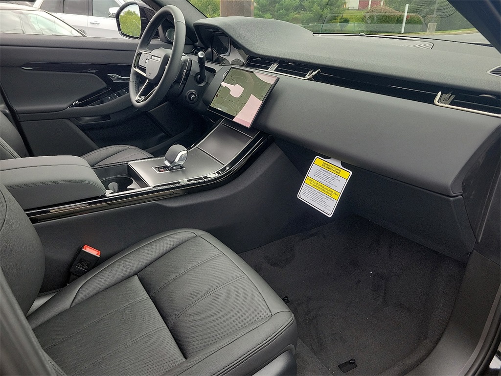 2025 Land Rover Range Rover Evoque Dynamic SE photo 4