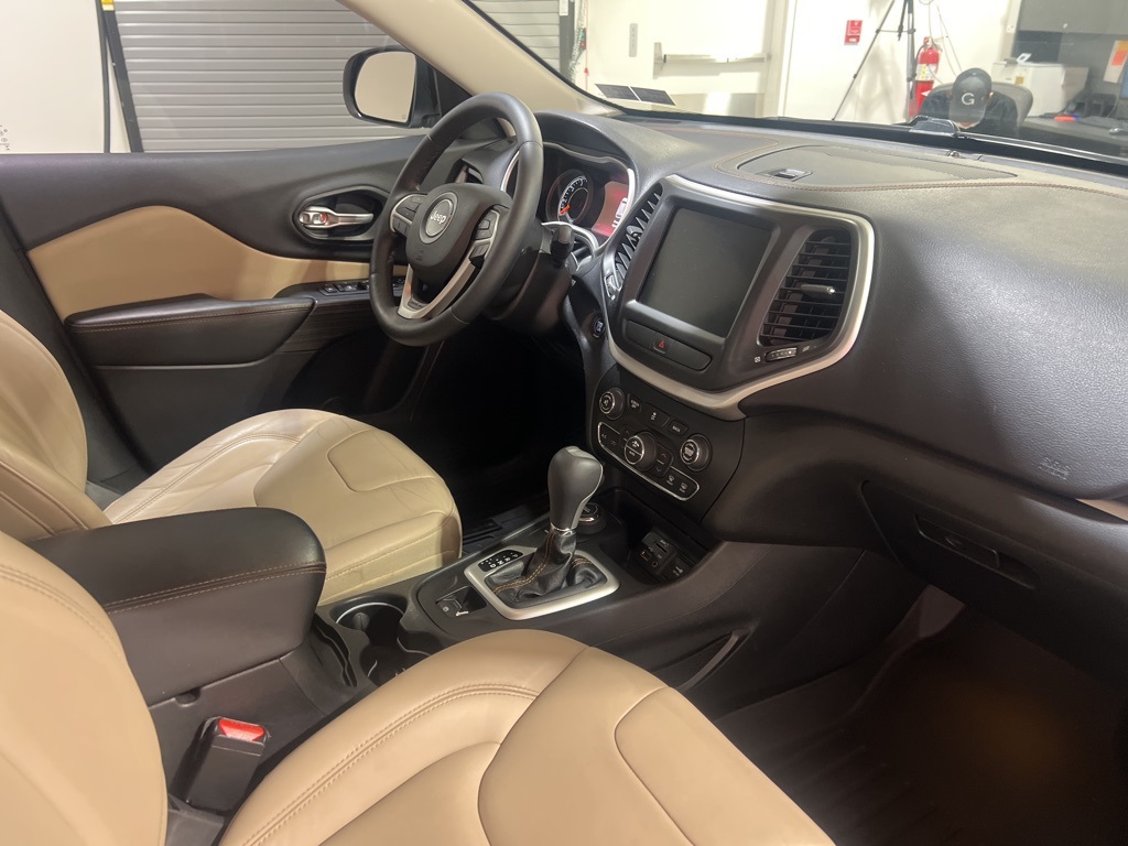2015 Jeep Cherokee Limited photo 23