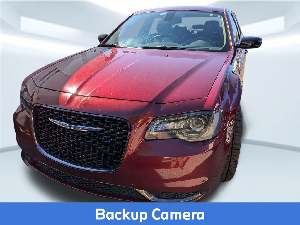 2018 Chrysler 300 Touring photo 2