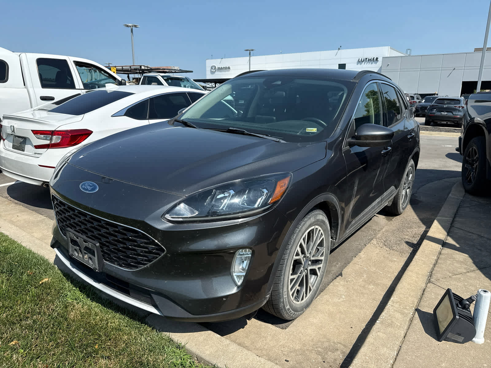 2020 Ford Escape SEL photo 2