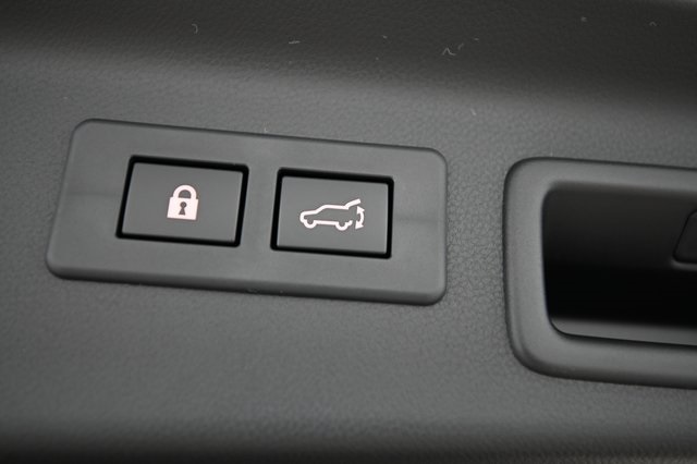 2025 Subaru Forester Premium photo 17