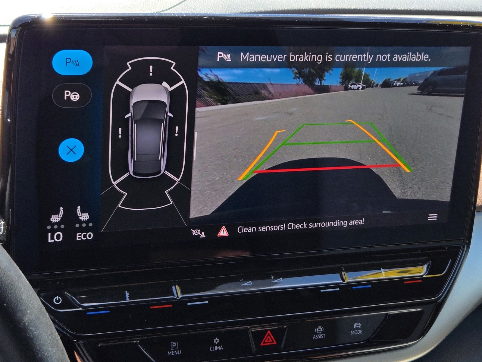 2023 Volkswagen ID.4 Pro photo 17