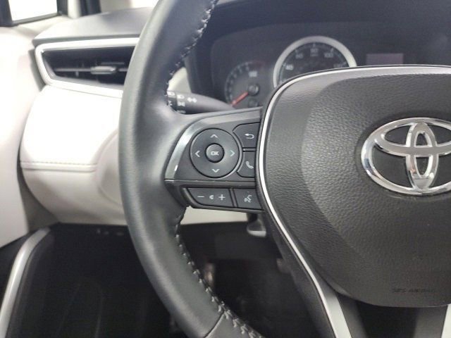 2022 Toyota Corolla Cross LE photo 22