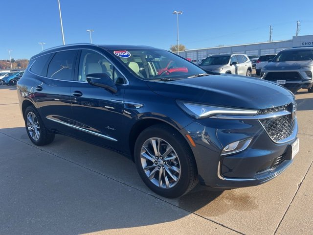 2024 Buick Enclave Avenir's photo