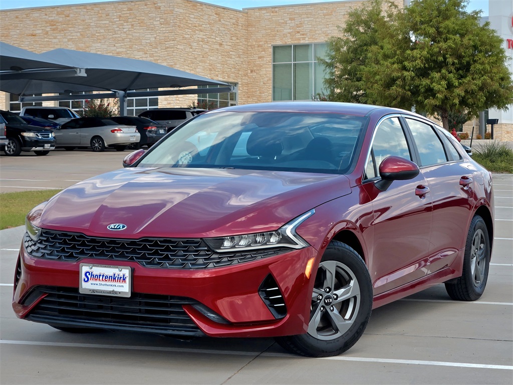 2021 Kia K5 LX photo 2