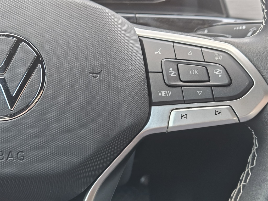 2025 Volkswagen Atlas Cross Sport SE Technology photo 27