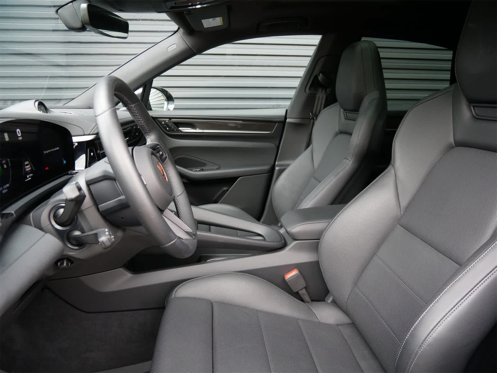 2024 Porsche Macan Electric 4 photo 5