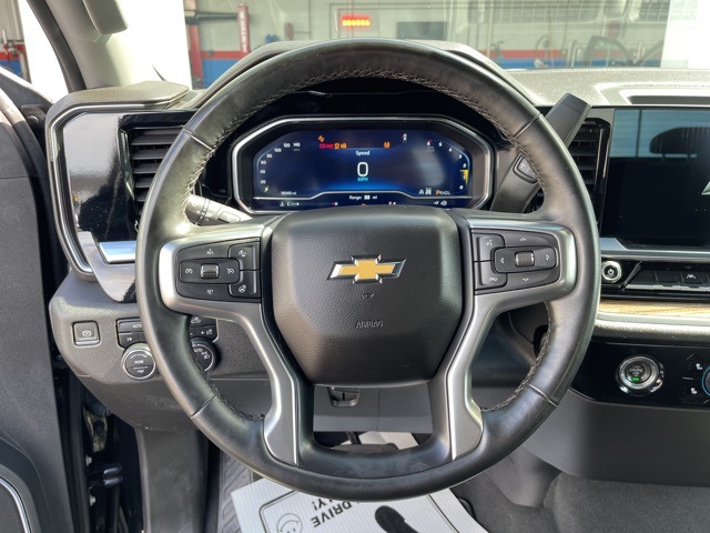 2023 Chevrolet Silverado 1500 LT photo 13