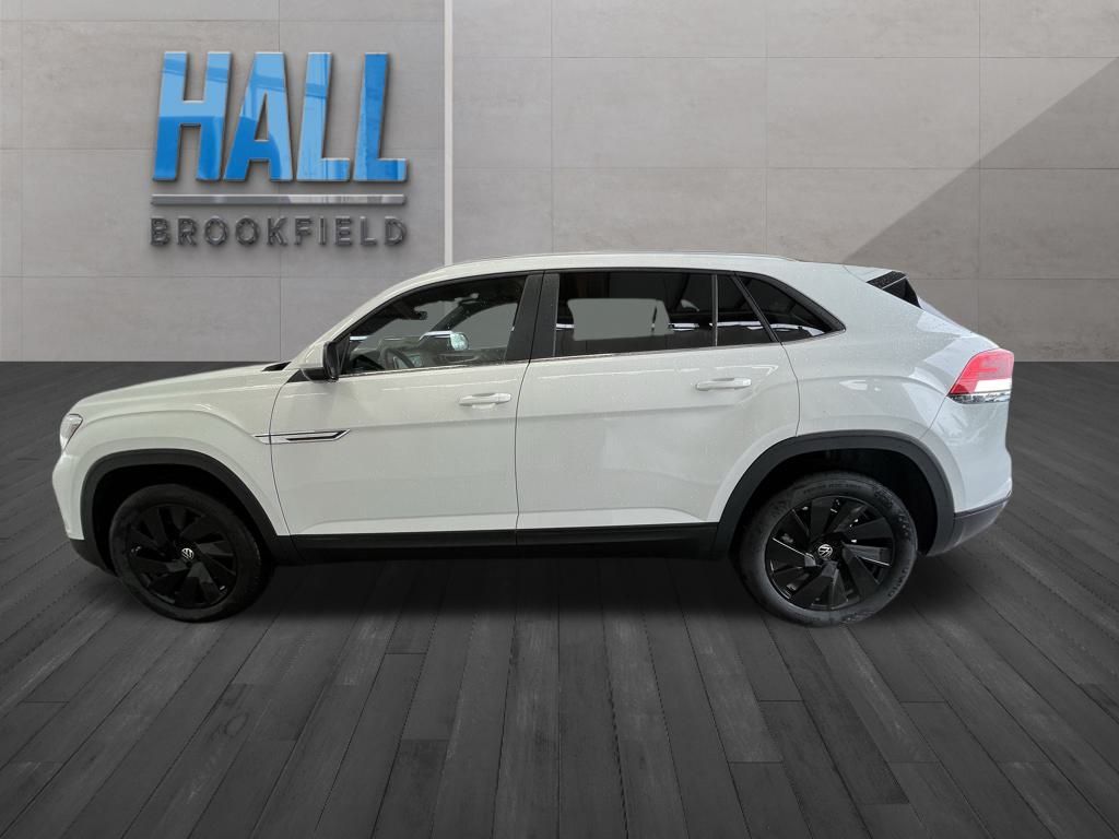 2025 Volkswagen Atlas Cross Sport SE Technology photo 2