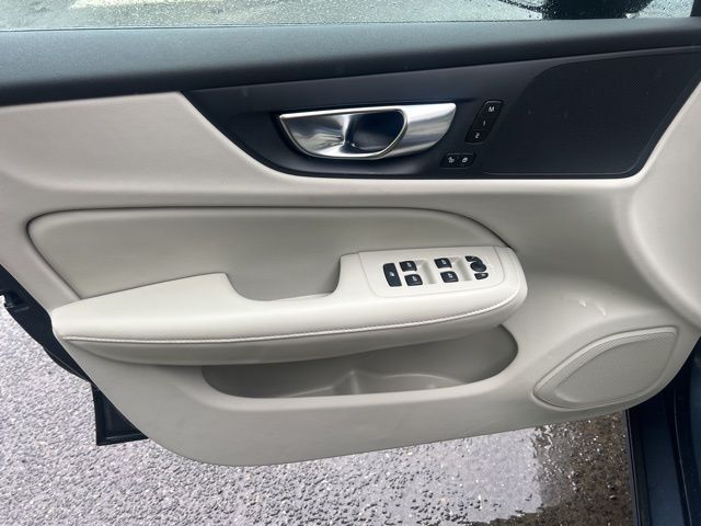 2024 Volvo S60 B5 Core photo 22