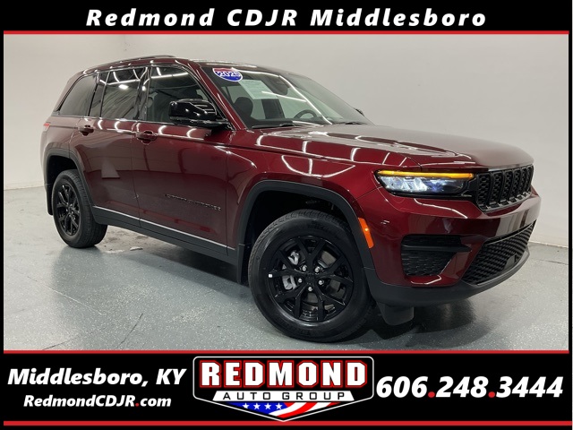 Used 2025 Red Jeep Altitude X image 1