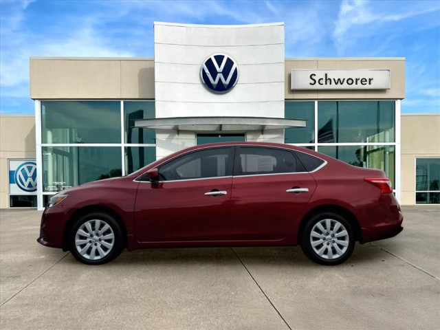 2017 Nissan Sentra SV's photo