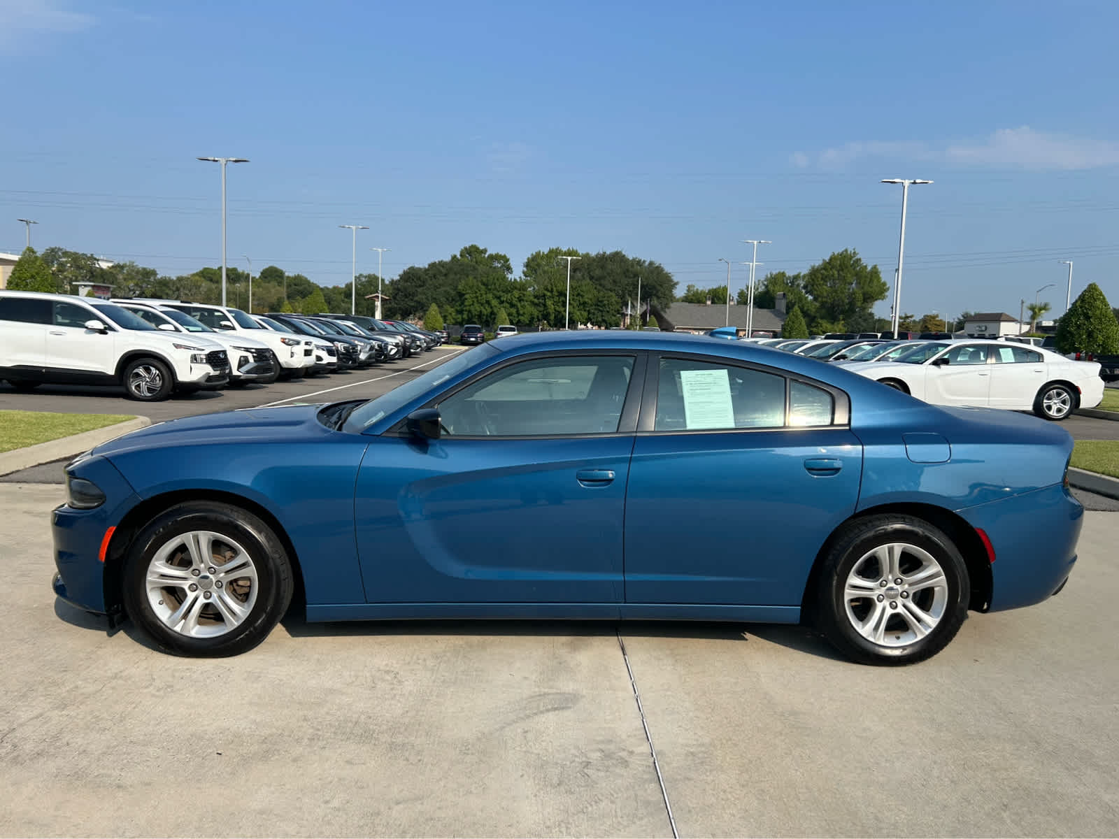 2023 Dodge Charger SXT photo 3