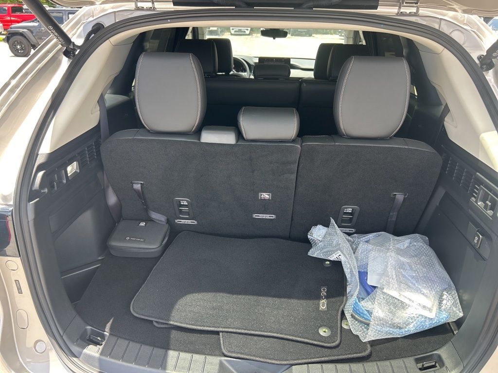 2024 Mazda CX-90 Preferred photo 27