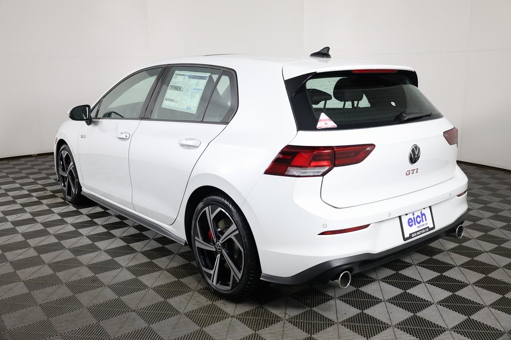 2025 Volkswagen Golf GTI SE photo 4