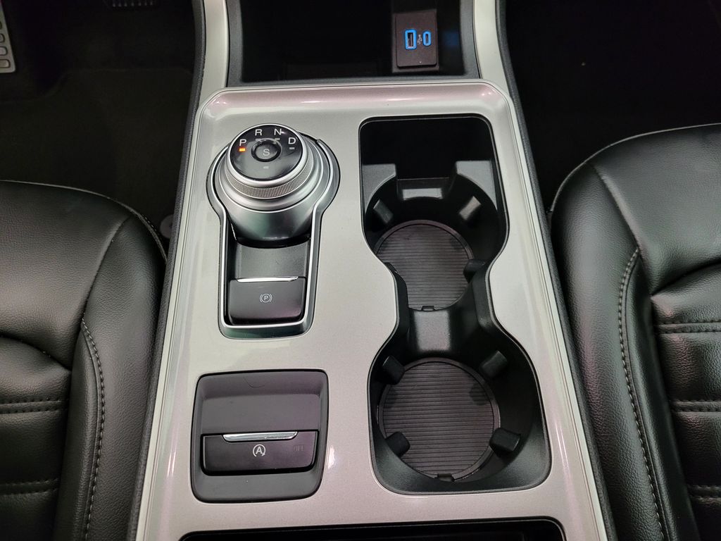 2024 Ford Edge SEL photo 30