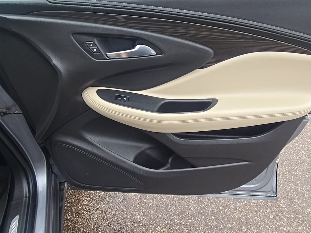 2020 Buick Envision Preferred photo 28
