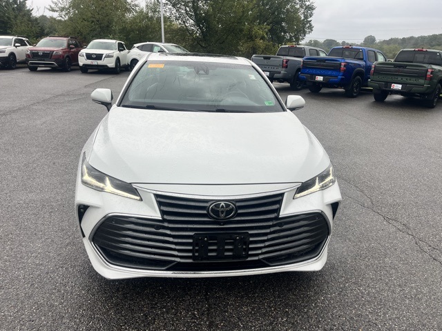 2020 Toyota Avalon Limited photo 2