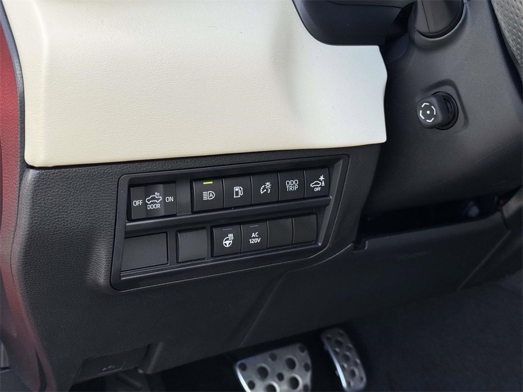 2022 Toyota Tundra 1794 Edition CrewMax photo 8