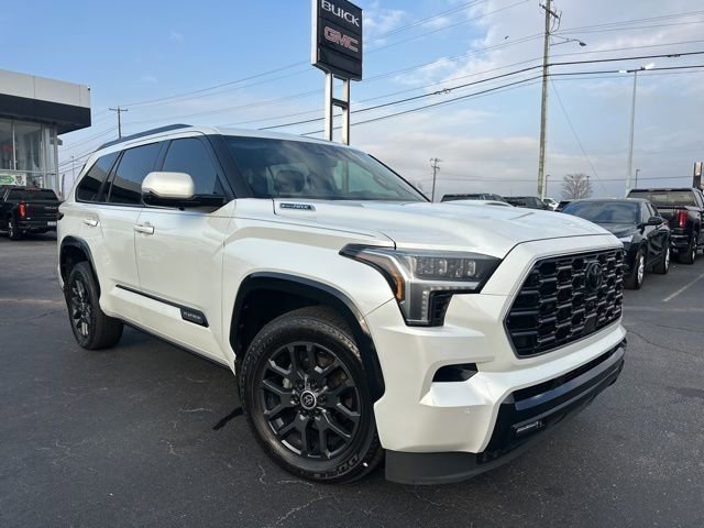 2024 Toyota Sequoia Platinum's photo